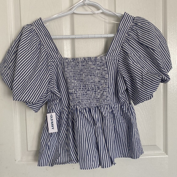 BNWT old navy blouse size XS - Picture 2 of 3